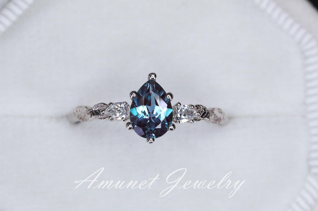 Chatham alexandrite ring, pear alexandrite ring, Chatham alexandrite Engagement ring, unique ring, leaf ring. - Amunet Jewelry