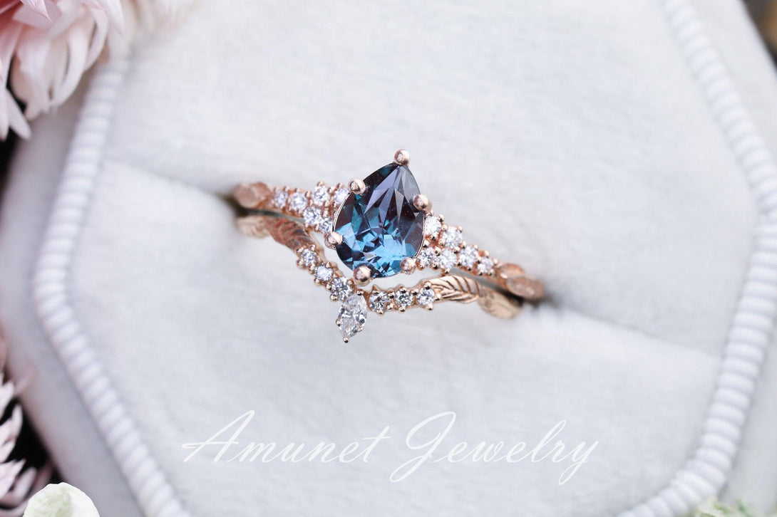 Chatham alexandrite ring, pear alexandrite ring, Chatham alexandrite engagement ring, unique ring, leaf ring. - Amunet Jewelry