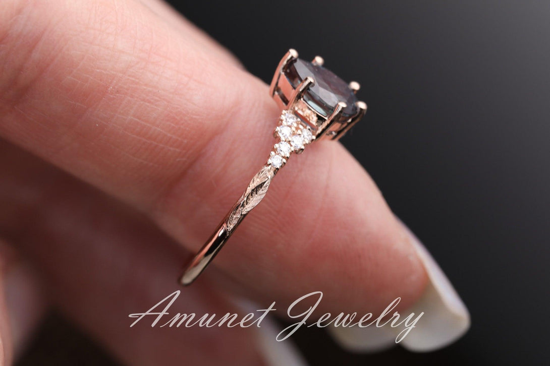 Chatham alexandrite ring, pear alexandrite ring, Chatham alexandrite engagement ring, unique ring, leaf ring. - Amunet Jewelry