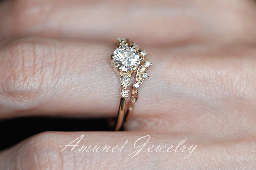 Forever one moissanite Engagement ring - Amunet Jewelry