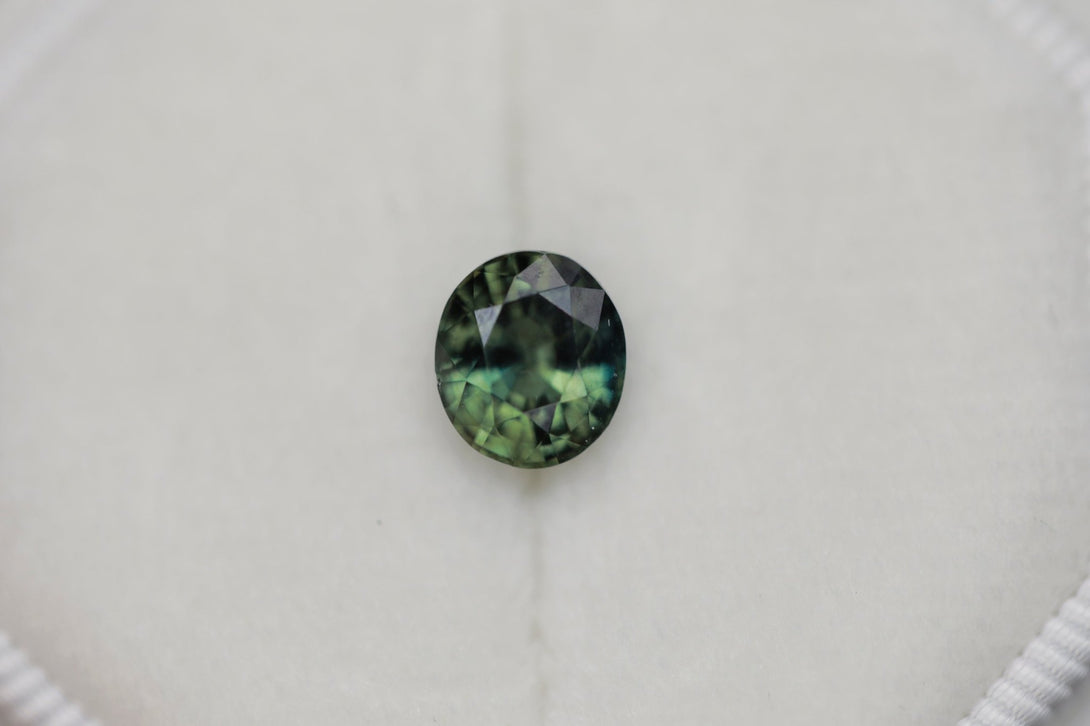 1.86 ct oval green sapphire - Amunet Jewelry