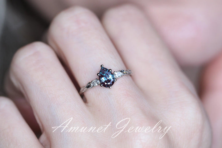 Chatham alexandrite ring, pear alexandrite ring, Chatham alexandrite Engagement ring, unique ring, leaf ring. - Amunet Jewelry